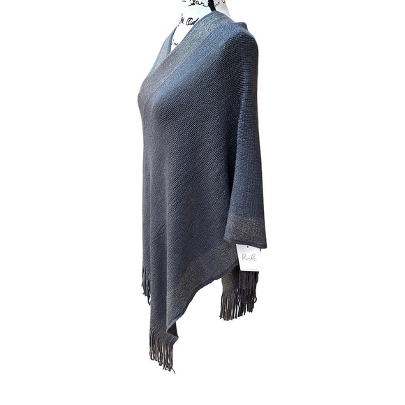 Riah Fashion One Size Two-Tone Poncho with Fringe - Picture 5 of 7